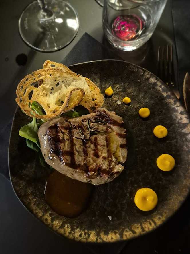 Molto Club Restaurant - 0