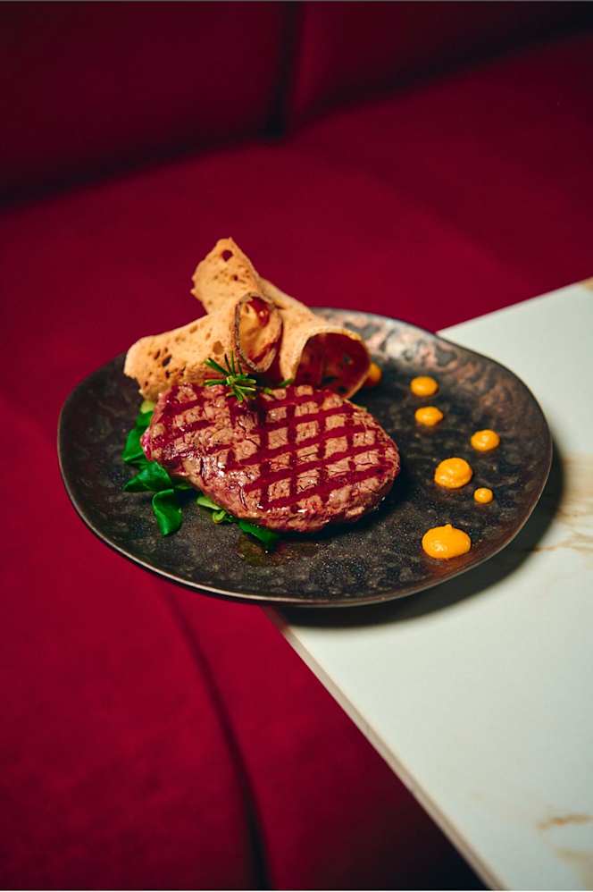 Molto Club Restaurant - 5