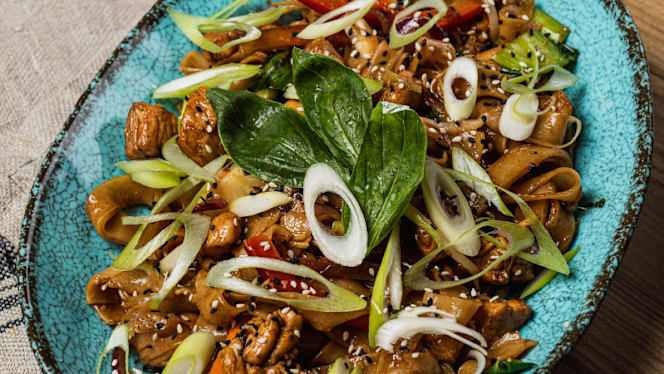 Tuk Tuk Asian Street Food - 6