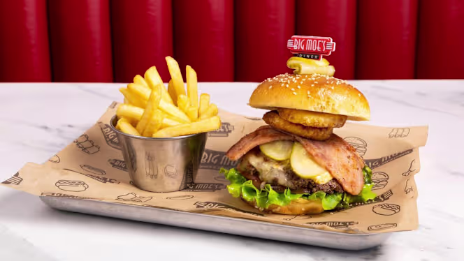 Big Moe's Diner - Wembley - Wembley - 4