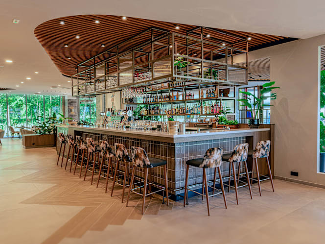 Saignant Grill Dining - 8