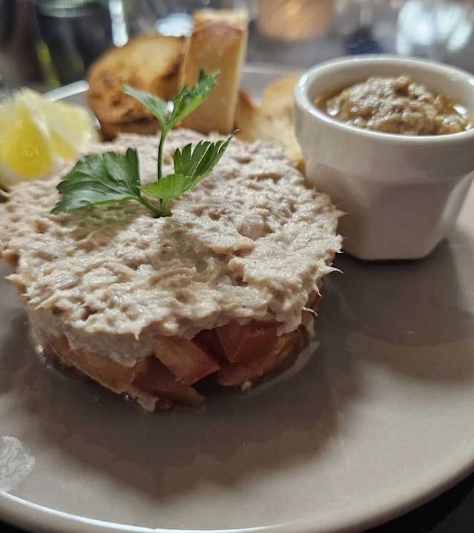 L’Entre Deux Lacs Restaurant - 7