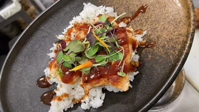 Tsukiji Sushi Bar - Madre Antonia Paris - 2