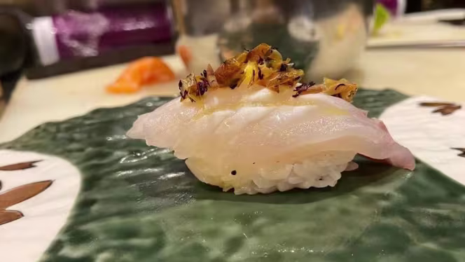 Tsukiji Sushi Bar - Madre Antonia Paris - 3