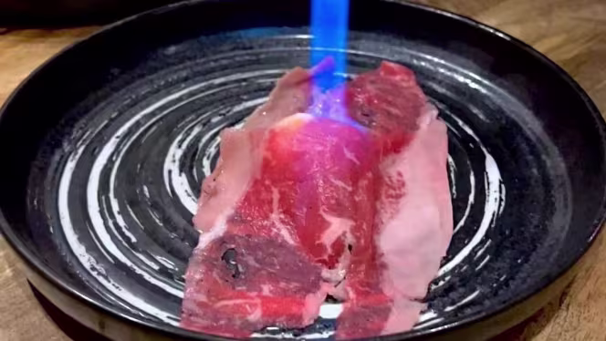 Tsukiji Sushi Bar - Madre Antonia Paris - 1