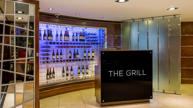 Archy’s Bar & Lounge at The Marble Arch Hotel - London - 9