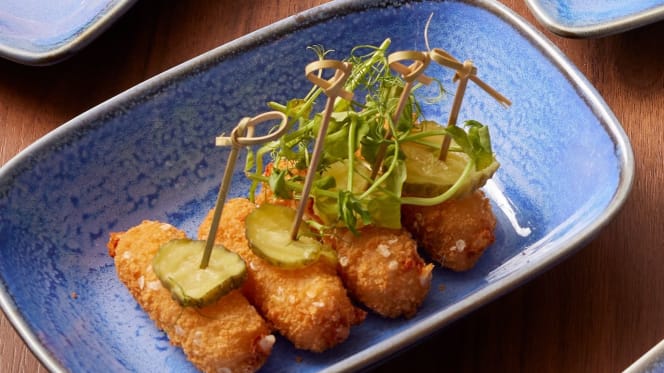 Archy’s Bar & Lounge at The Marble Arch Hotel - London - 3