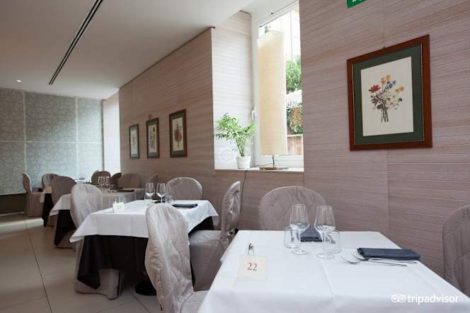 Plinio Riviera Restaurant - 8