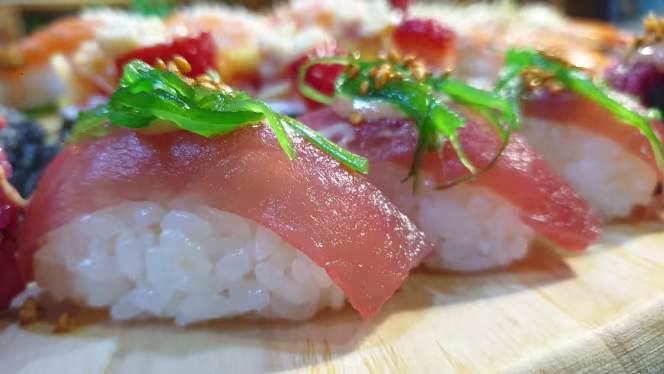 Rock & Roll Sushi and Bar - 8