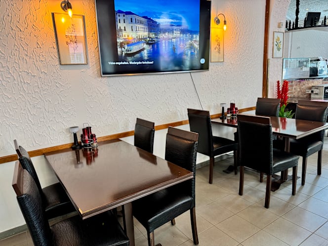 Holzofenpizzeria Sorrentini - 5