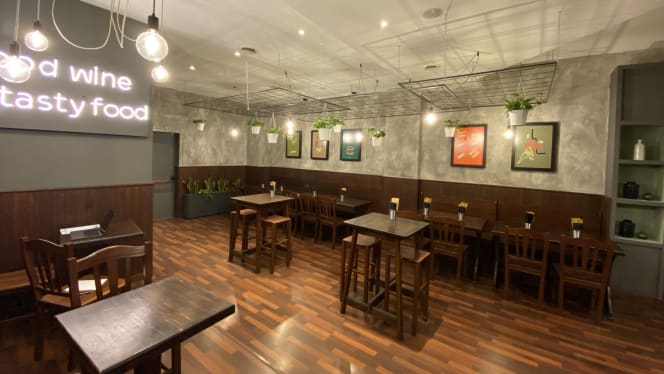 WIFO Kitchen & Bar - 8