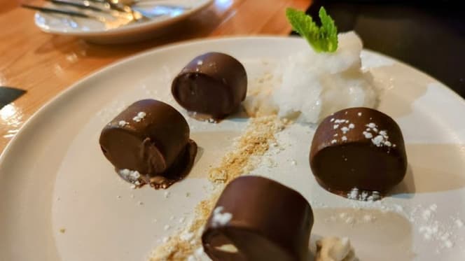 Aji Limo Peruvian & Pisco Bar - 3