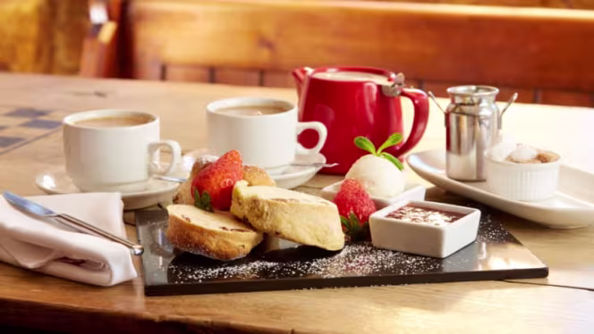 Restaurant at Deddington Arms Hotel - 3