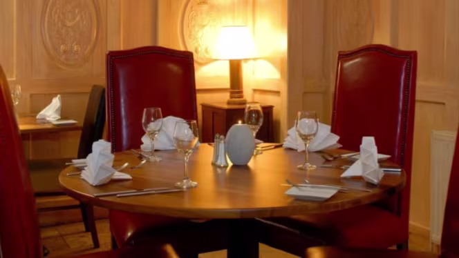 Restaurant at Deddington Arms Hotel - 6