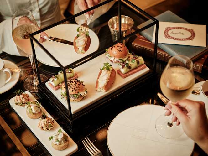 Art Afternoon Tea at Rosewood London - 3