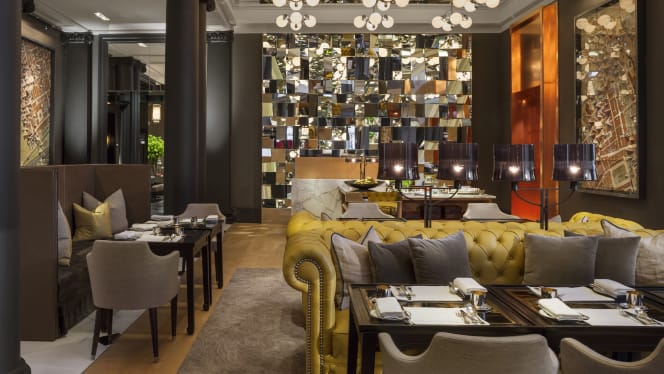 Art Afternoon Tea at Rosewood London - 6