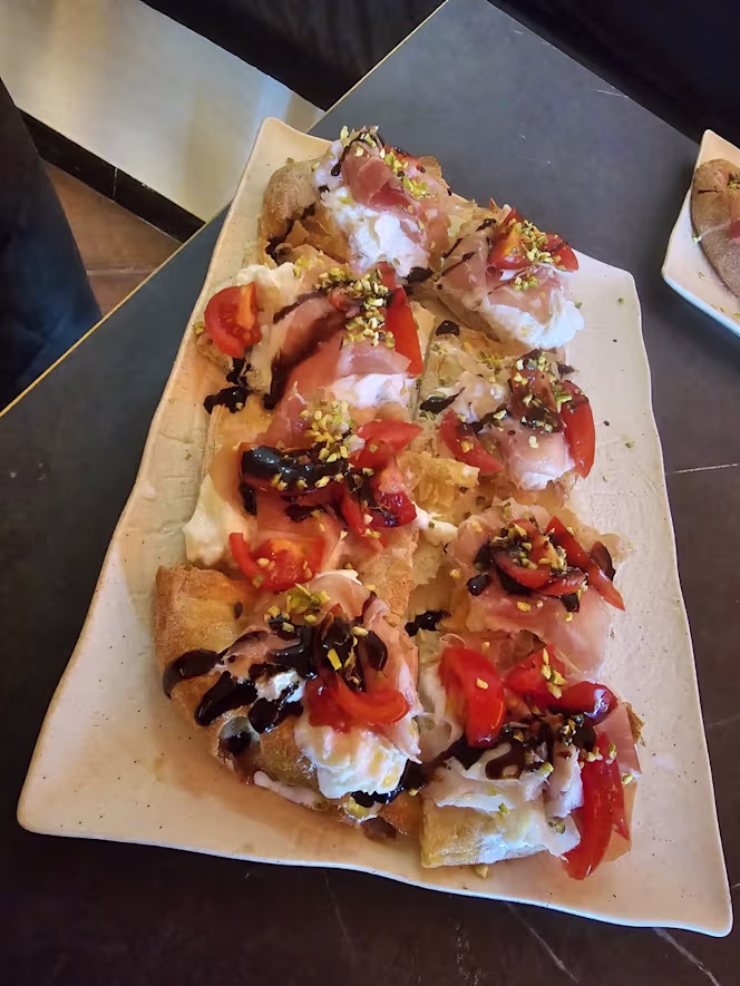 Grotta wine bar - 4