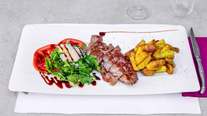 Mamma Franca Restaurant by The Bowling Balexert - 4