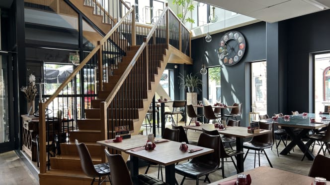 Leziz Damsterplein - 1