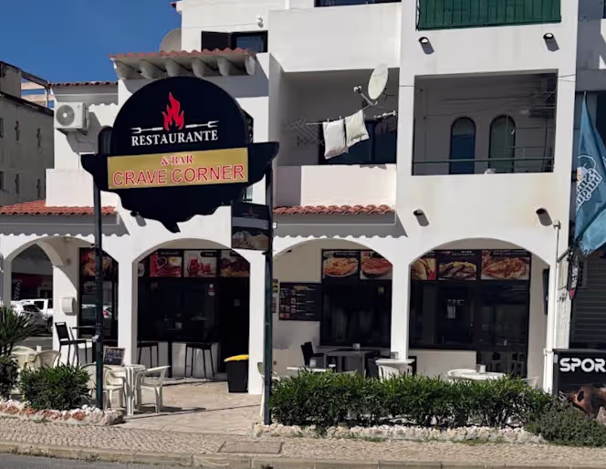 Crave Corner Restaurant & Bar - 6