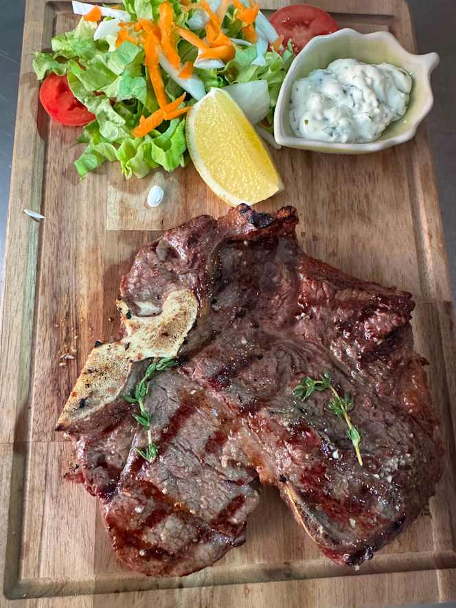 Crave Corner Restaurant & Bar - 3