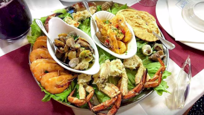 Baía do Peixe - Praça do Comércio - 3