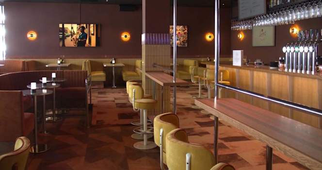 Lucy´s Bar & Restaurant - 1