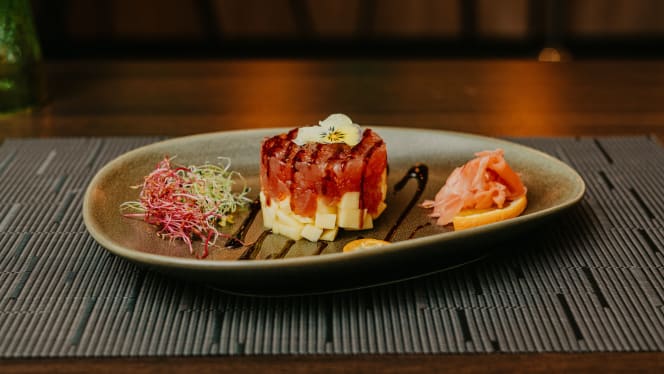 Midori Sushi & Thai Restaurant - 8