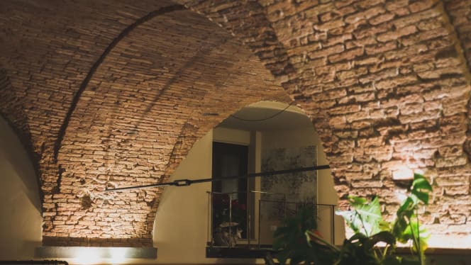 Stone Restaurant Lounge Place - 0