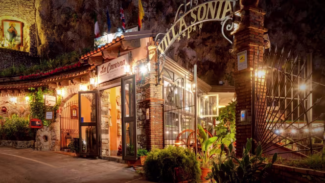 La Caverna Wine Bar - 0