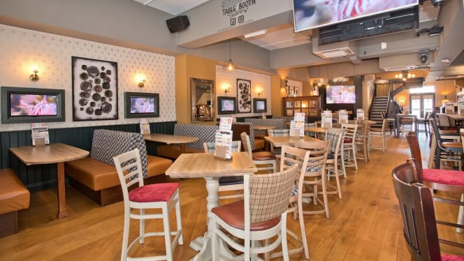 Sutton Arms Hornchurch - 2