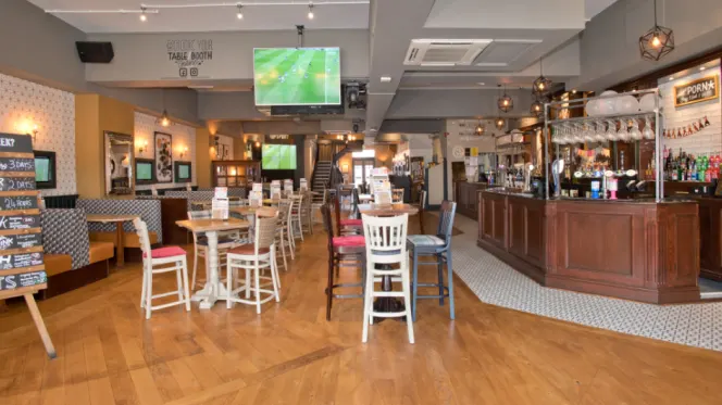 Sutton Arms Hornchurch - 0