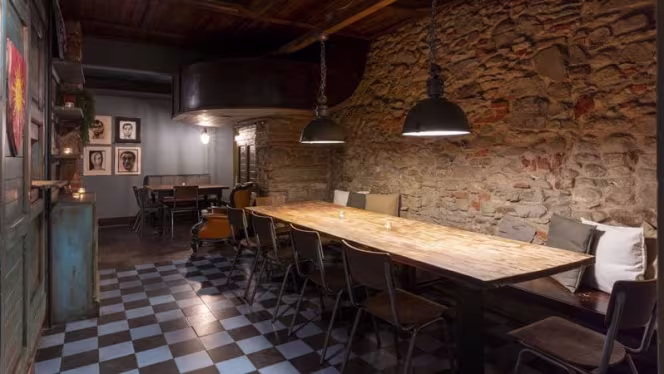 Braumeister Beer & Kitchen - 7