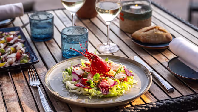 MoYa Beach Club – Tiara Miramar Beach Resort - 8