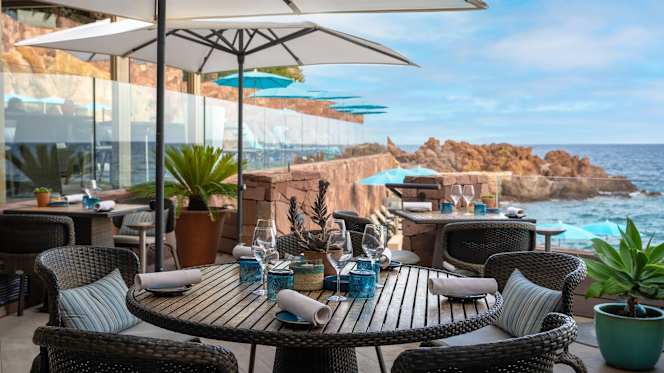 MoYa Beach Club – Tiara Miramar Beach Resort - 9