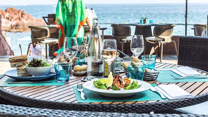 MoYa Beach Club – Tiara Miramar Beach Resort - 1
