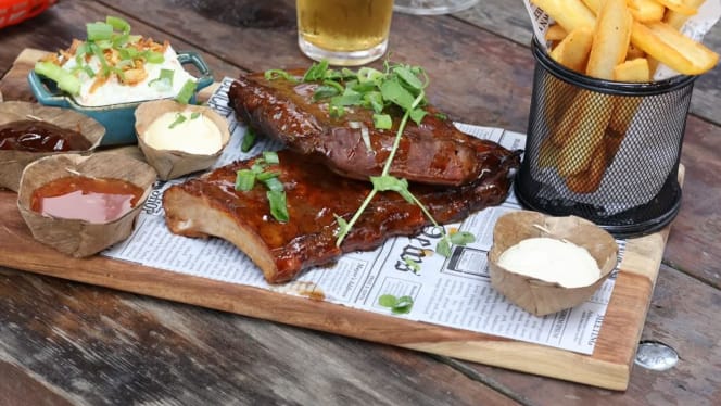 Dug Out Sportsbar - 5