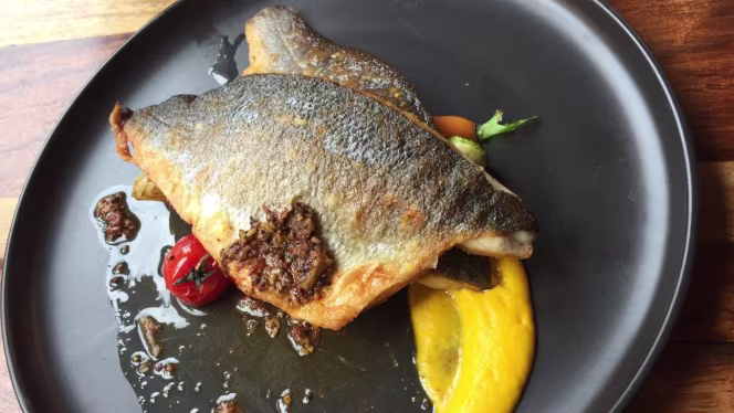 Restaurant Julie's - 7