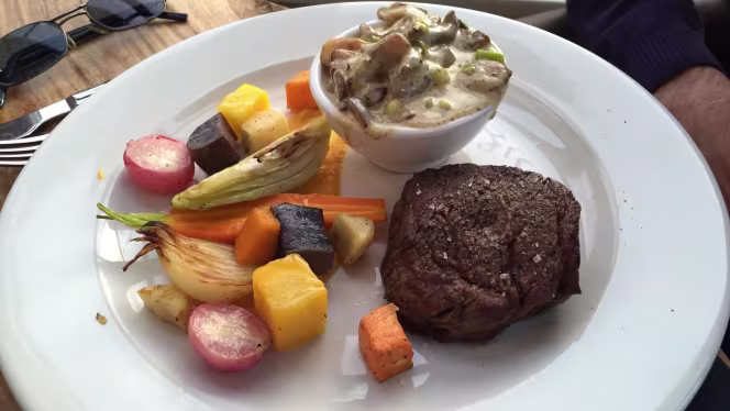 Restaurant Julie's - 4