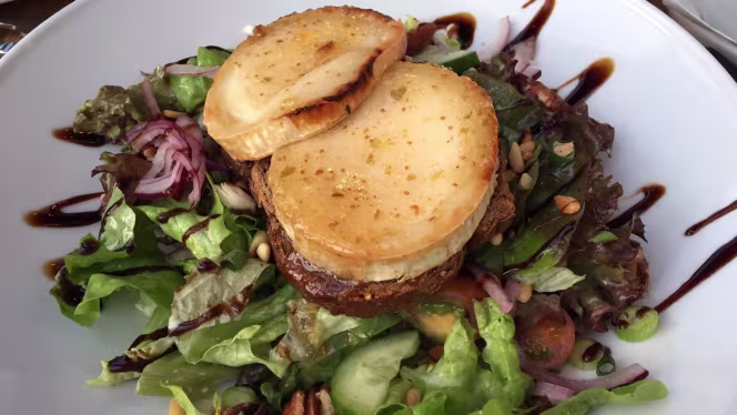 Restaurant Julie's - 6