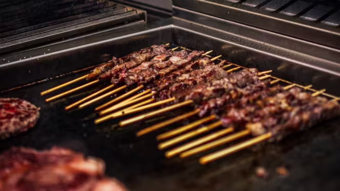 Clubhouse Burger and more - 4