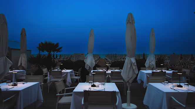 Aqua Bistro' & Cocktail Bar - 2