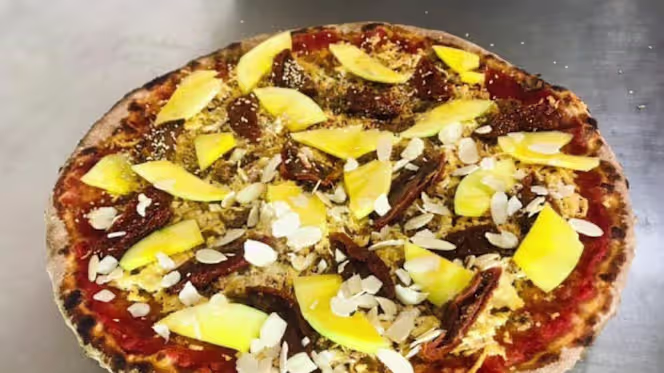 LA' Pizzeria - 6