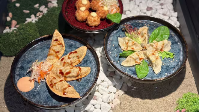 Emira Vegan Sushi - 8