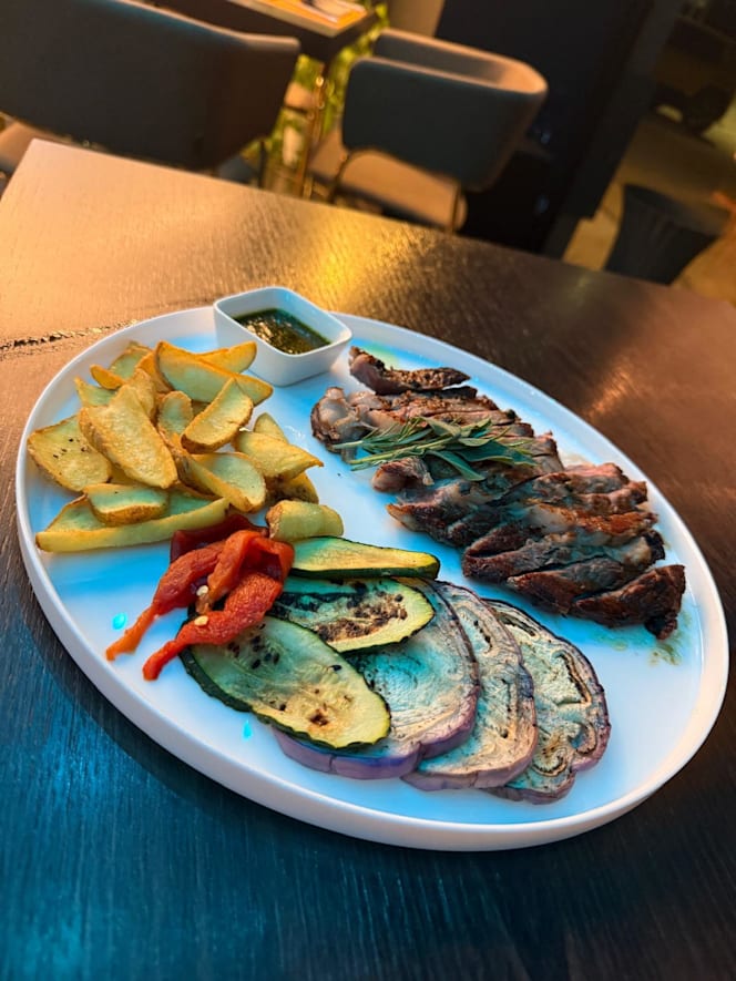 Kalan Lounge Bar - 2