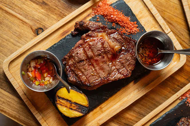 Sur Madrid Steakhouse - 4