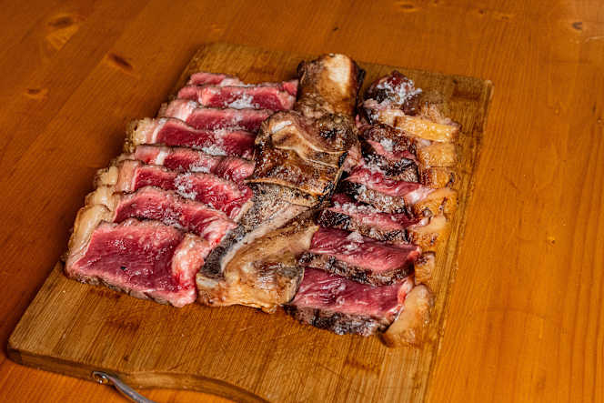 Sur Madrid Steakhouse - 9