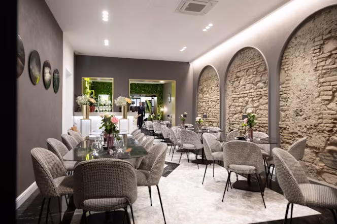 Casual Fish & Sushi - 0