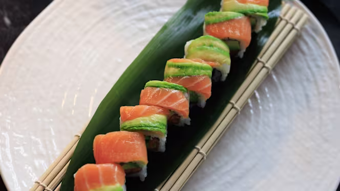 Casual Fish & Sushi - 6