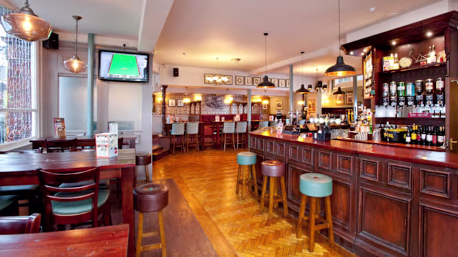 The Old Bell Kilburn - 1